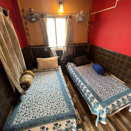 Calcutta Backpackers Homestay -Only For Backpackers & Travellers Экстерьер фото
