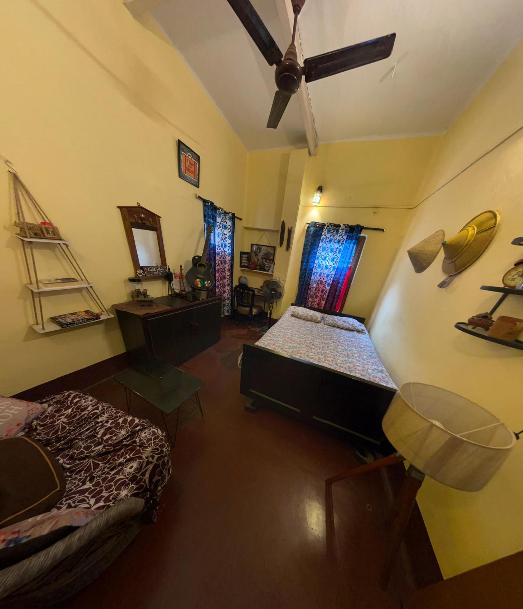 Calcutta Backpackers Homestay -Only For Backpackers & Travellers Экстерьер фото