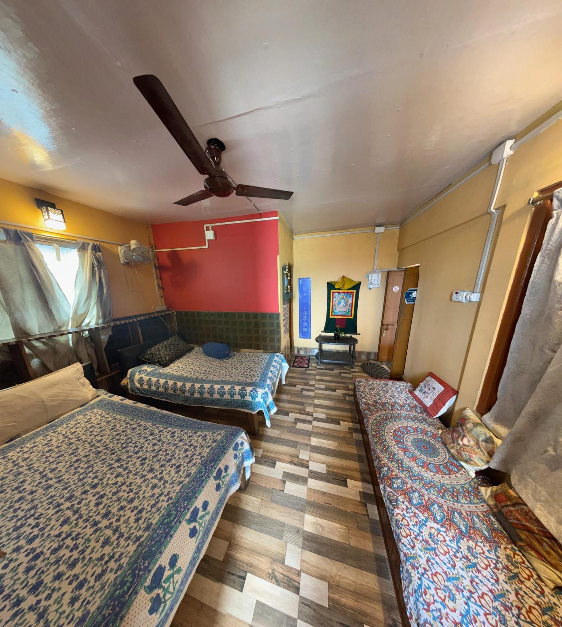 Calcutta Backpackers Homestay -Only For Backpackers & Travellers Экстерьер фото